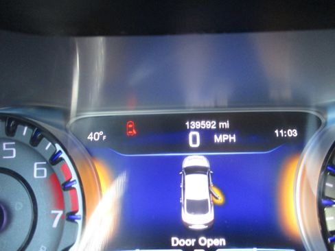 Used 2015 Chrysler 200 S w/ Navigation & Sound Group I image 29