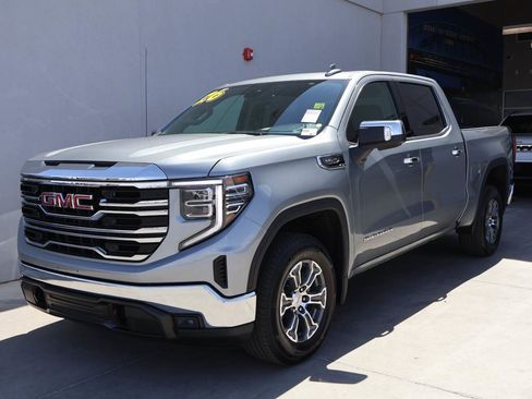 Used 2026 GMC Sierra 1500 SLT RWD image 1