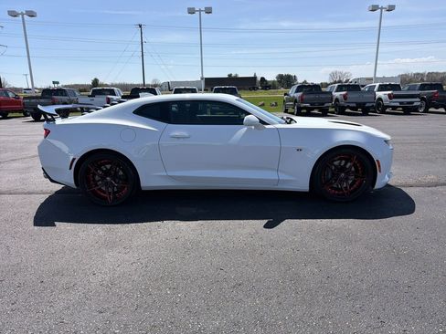Used 2018 Chevrolet Camaro SS RWD image 6