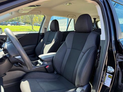 Used 2022 Subaru Outback 2.5i Premium image 11