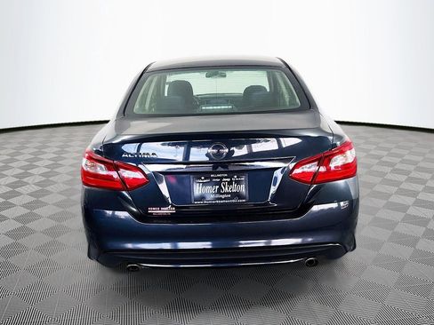 Used 2016 Nissan Altima 2.5 S w/ Power Driver Seat Package FWD image 6