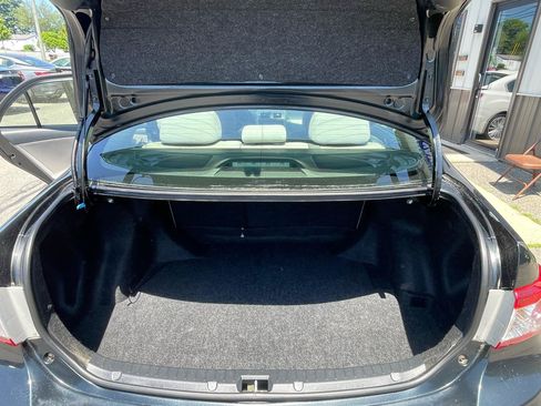 Used 2011 Toyota Corolla LE FWD image 8