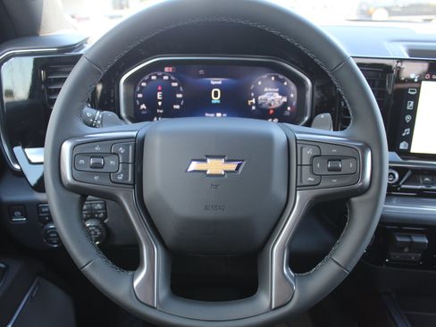 New 2026 Chevrolet Silverado 1500 High Country w/ LPO, Dark Essentials Package AWD/4WD image 16