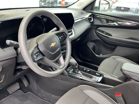 Used 2025 Chevrolet TrailBlazer LT image 33