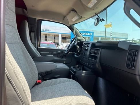 New 2026 Chevrolet Express 2500 w/ Communications Package RWD image 27