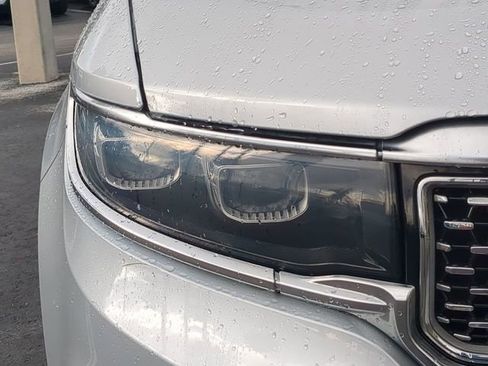 Certified 2022 Jeep Grand Wagoneer Series III w/ Rear Seat Video Group 1 image 10