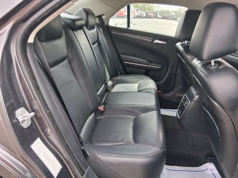 Used 2015 Chrysler 300 Limited w/ Driver Convenience Group AWD/4WD image 8