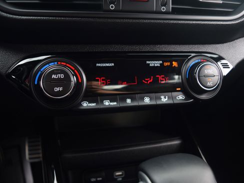 Used 2024 Kia Forte GT-Line image 10