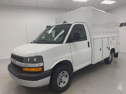 New 2025 Chevrolet Express 3500 w/ Power Convenience Package