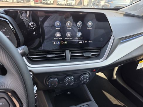 New 2026 Chevrolet Trax LS w/ LS Convenience Package FWD image 18