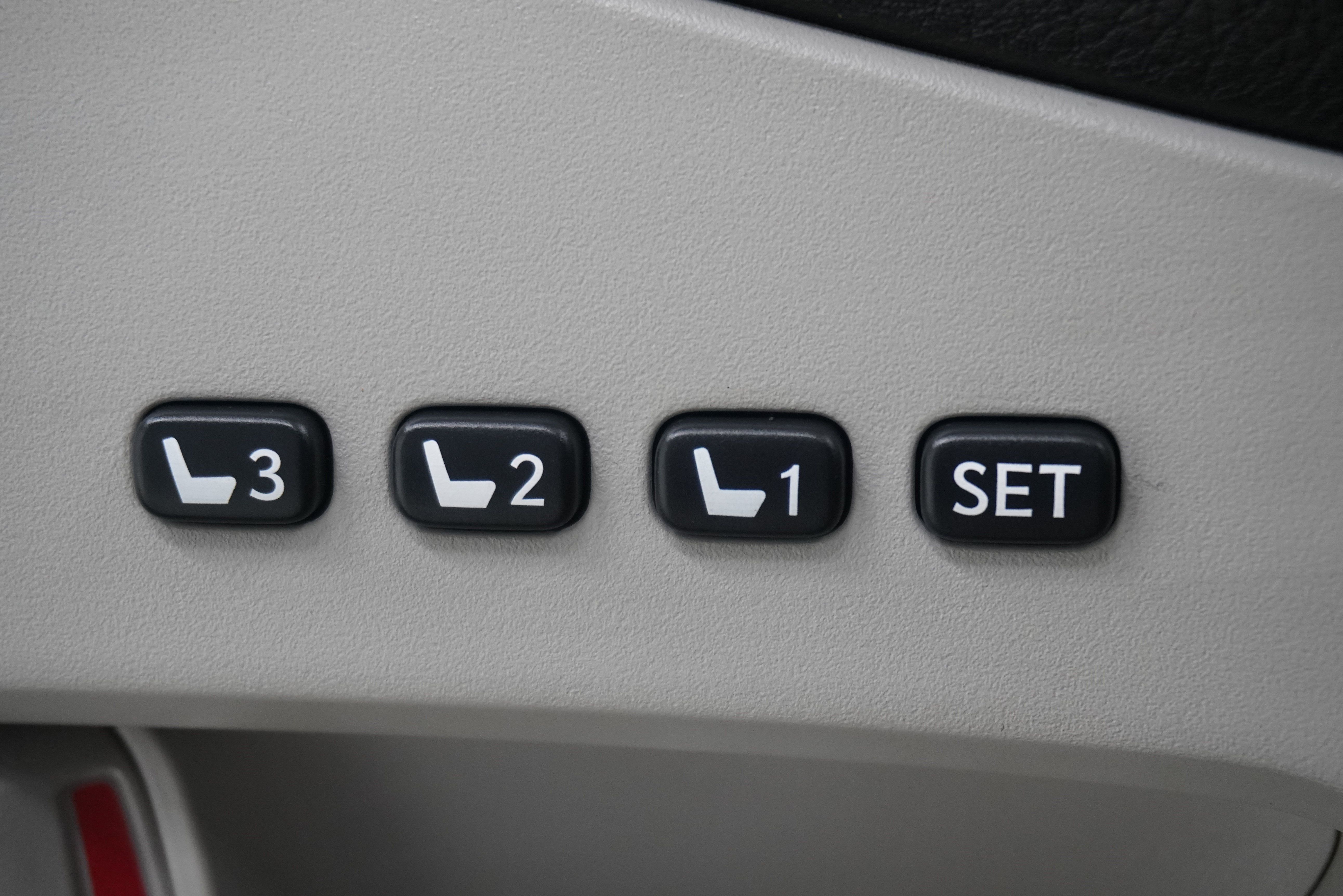 Used 2012 Lexus RX 350 FWD w/ Premium Pkg image 14