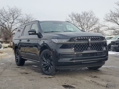 New 2026 Lincoln Navigator L Reserve w/ Jet Appearance Package AWD/4WD image 1