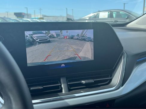 Used 2025 Chevrolet Trax LT w/ LT Convenience Package image 24