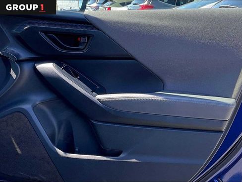 Used 2025 Subaru Crosstrek 2.0i Premium image 23