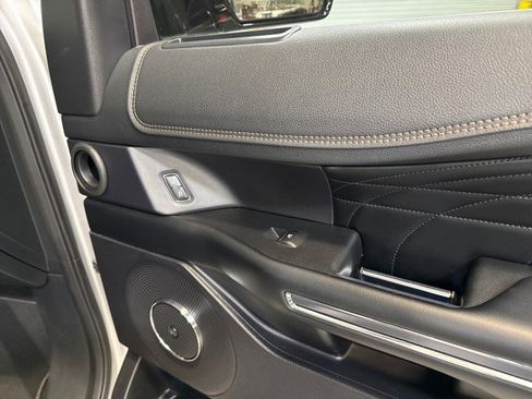 Used 2018 Ford Expedition Platinum image 68