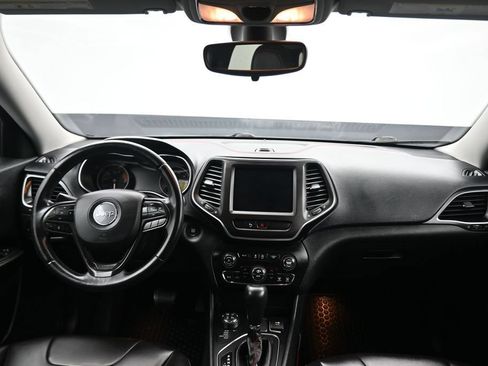 Used 2019 Jeep Cherokee Trailhawk AWD/4WD image 38