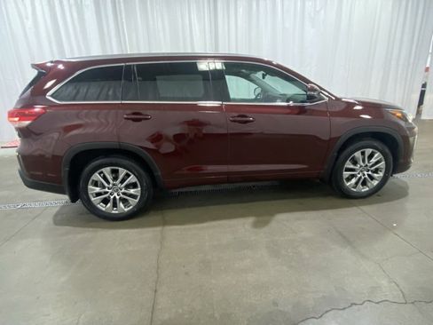 Certified 2018 Toyota Highlander Limited image 3