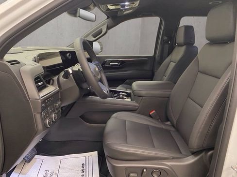 New 2026 Chevrolet Suburban LT w/ Comfort Package AWD/4WD image 7