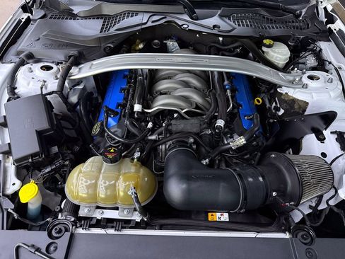 Used 2017 Ford Mustang GT w/ GT Performance Package RWD image 24