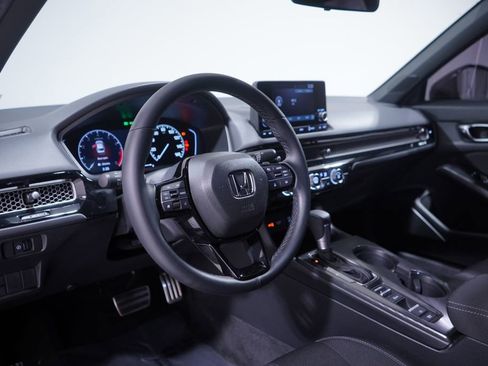 Used 2025 Honda Civic Sport image 6
