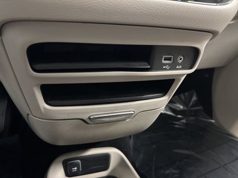 Used 2017 Chrysler Pacifica LX image 44