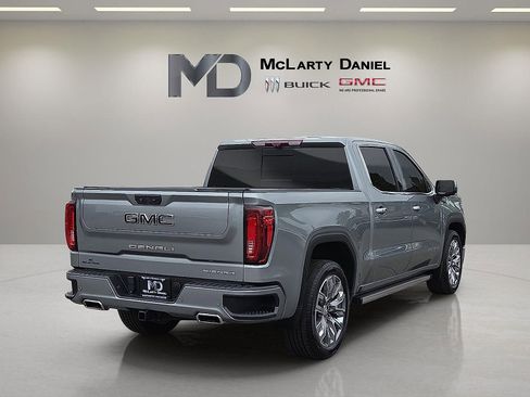 Certified 2023 GMC Sierra 1500 Denali w/ Denali Reserve Package AWD/4WD image 5