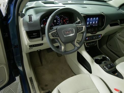 Used 2024 GMC Terrain Denali w/ Denali Premium Package image 12