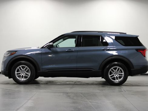 New 2026 Ford Explorer Active image 7