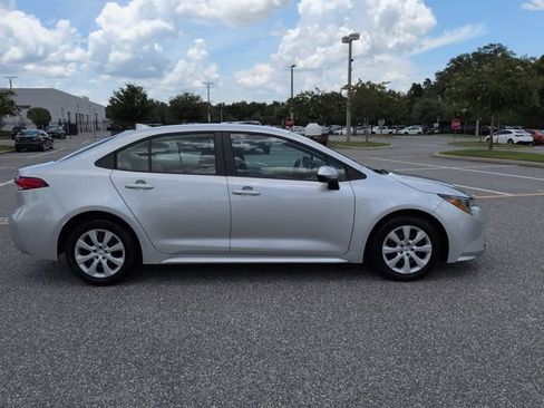 Certified 2023 Toyota Corolla LE FWD image 3