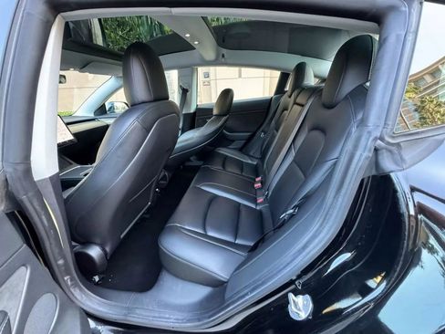 Used 2023 Tesla Model 3 Standard Range image 15