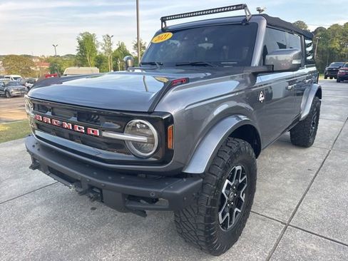 Used 2021 Ford Bronco Outer Banks image 3