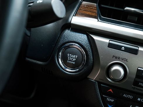 Used 2018 Lexus ES 350 w/ Ultra Luxury Package FWD image 25