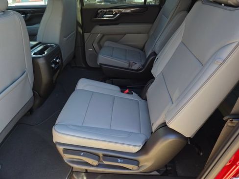 New 2026 GMC Yukon XL Elevation AWD/4WD image 18