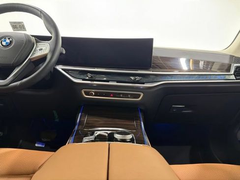 Used 2026 BMW X7 xDrive40i AWD/4WD image 39