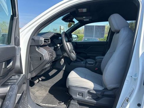 Used 2025 Toyota Tacoma SR5 image 14