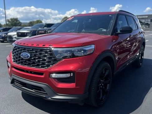 Used 2023 Ford Explorer ST-Line image 1
