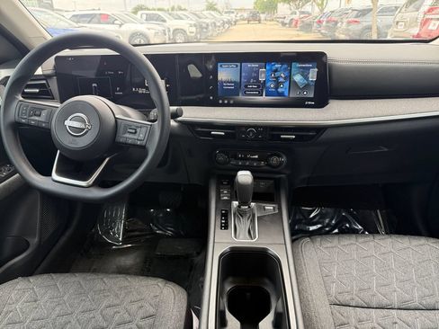 Used 2026 Nissan Kicks SV FWD image 15