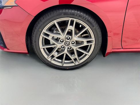 Used 2023 Nissan Altima 2.0 SR FWD image 32