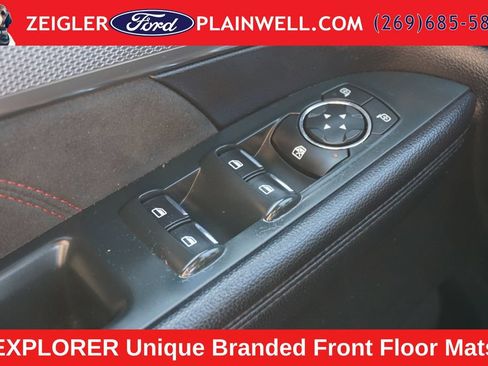 Used 2018 Ford Explorer XLT w/ Equipment Group 202A AWD/4WD image 34