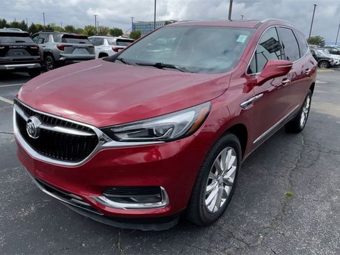 Used 2020 Buick Enclave Essence w/ Sound and Sites Package image 6