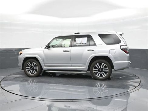 Certified 2016 Toyota 4Runner Limited image 5