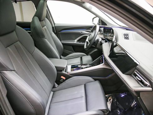 Certified 2025 Audi Q5 Premium w/ Premium Plus AWD/4WD image 17