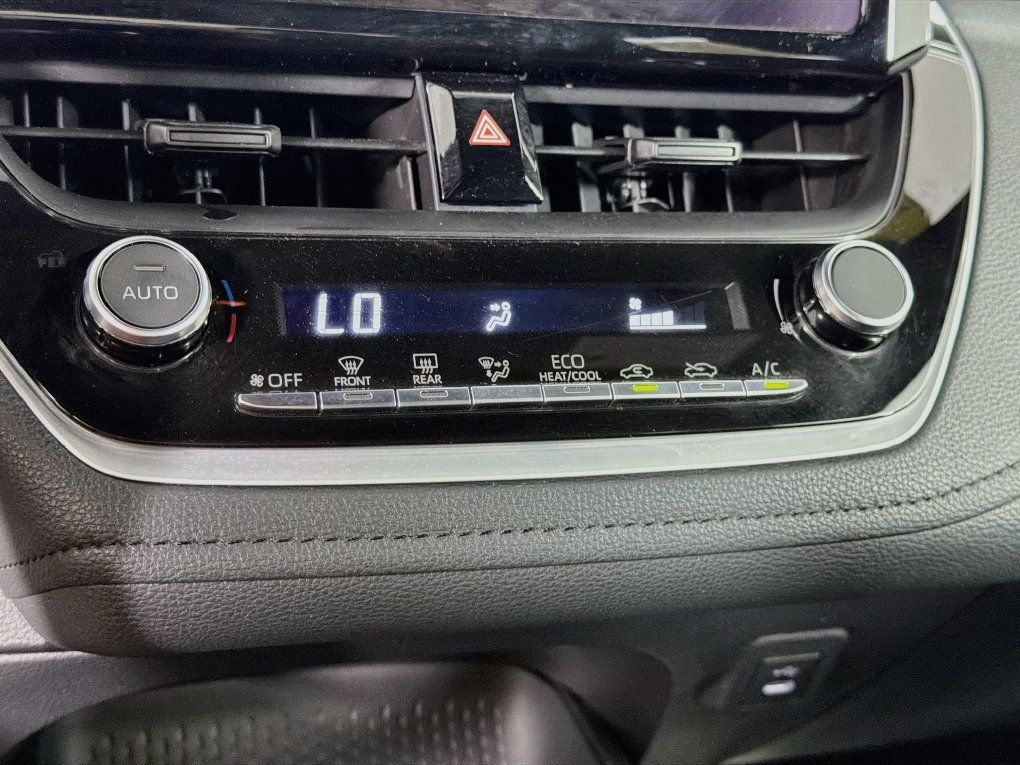 Used 2025 Toyota Corolla SE FWD image 20