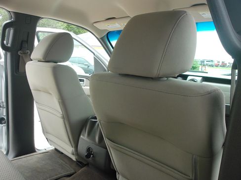 Used 2010 Ford F150 XLT RWD image 36