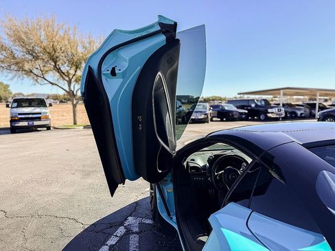 Used 2025 McLaren Artura Spider RWD image 16