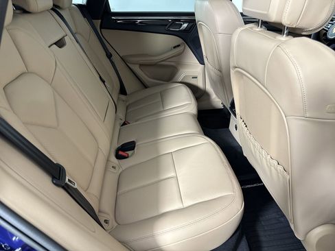 Used 2025 Porsche Macan image 29