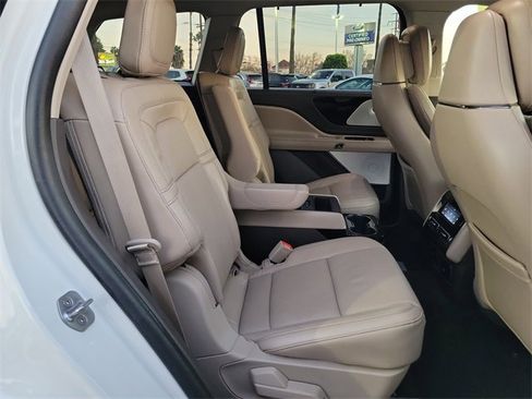 Used 2022 Lincoln Aviator Reserve w/ Equipment Group 201A image 19
