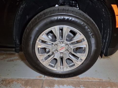 New 2026 GMC Yukon Denali w/ Sun & Power Step Package AWD/4WD image 5