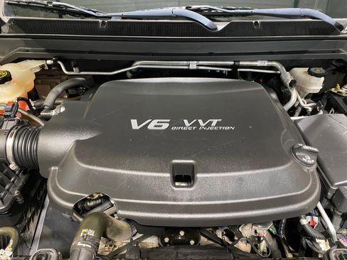 Used 2019 GMC Canyon SLE w/ Driver Alert Package image 21