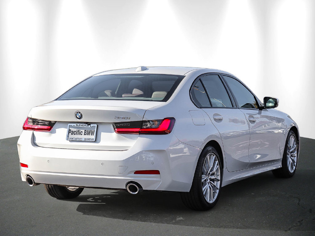 Certified 2023 BMW 330i Sedan w/ Driving Assistance Package RWD image 6